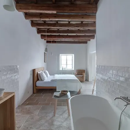 Hotel Boutique Mezi Plutky Celadna