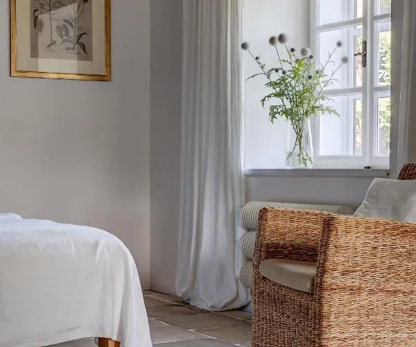 Mezi Plutky Boutique Dum Hotel