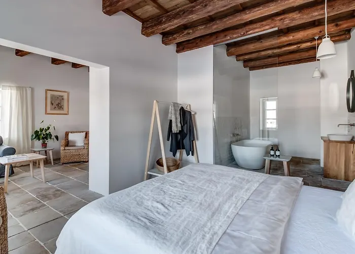 Hotel Mezi Plutky Boutique Dum 4*